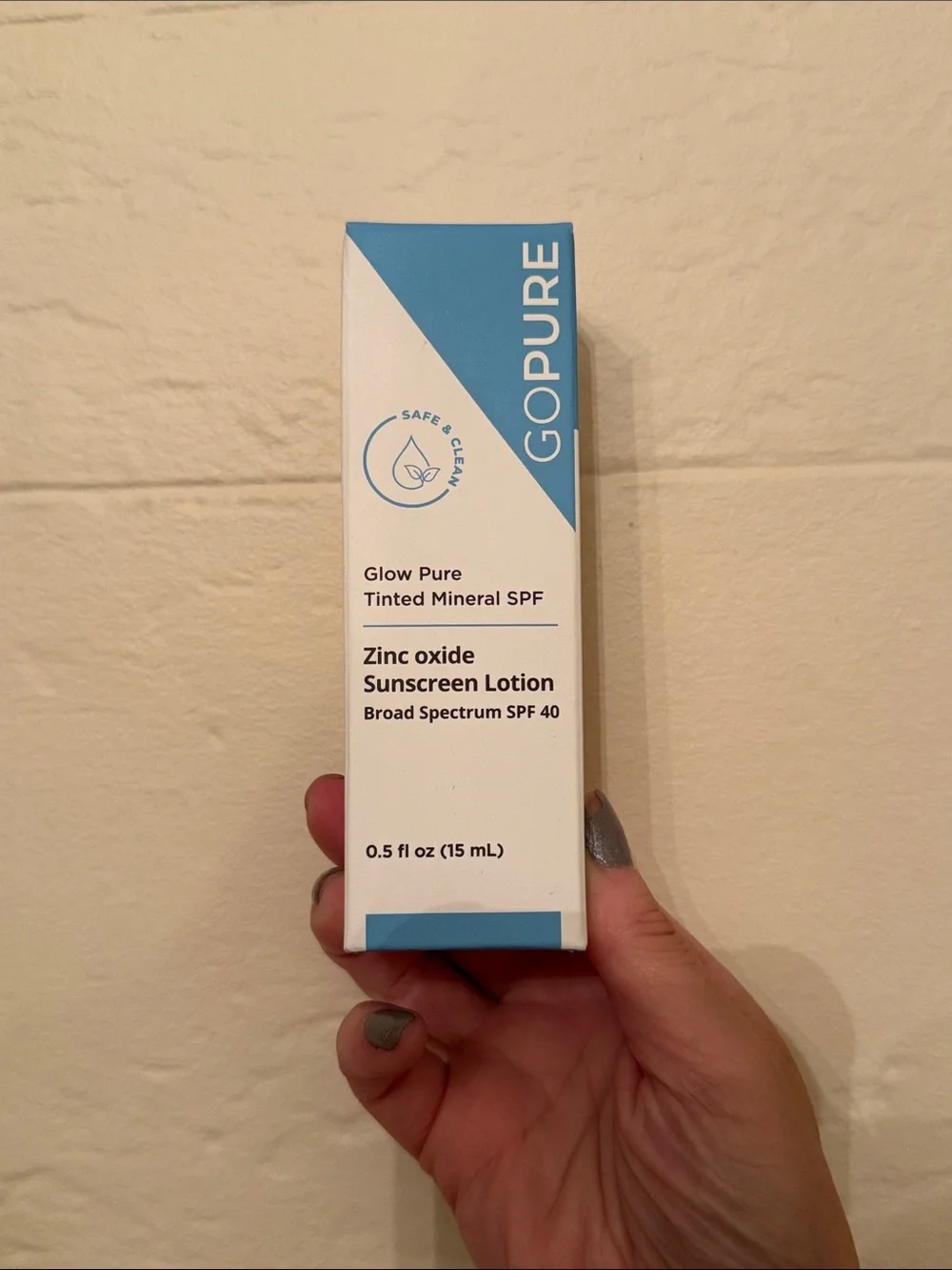 Go Pure Glow Pure tinted mineral SPF 40